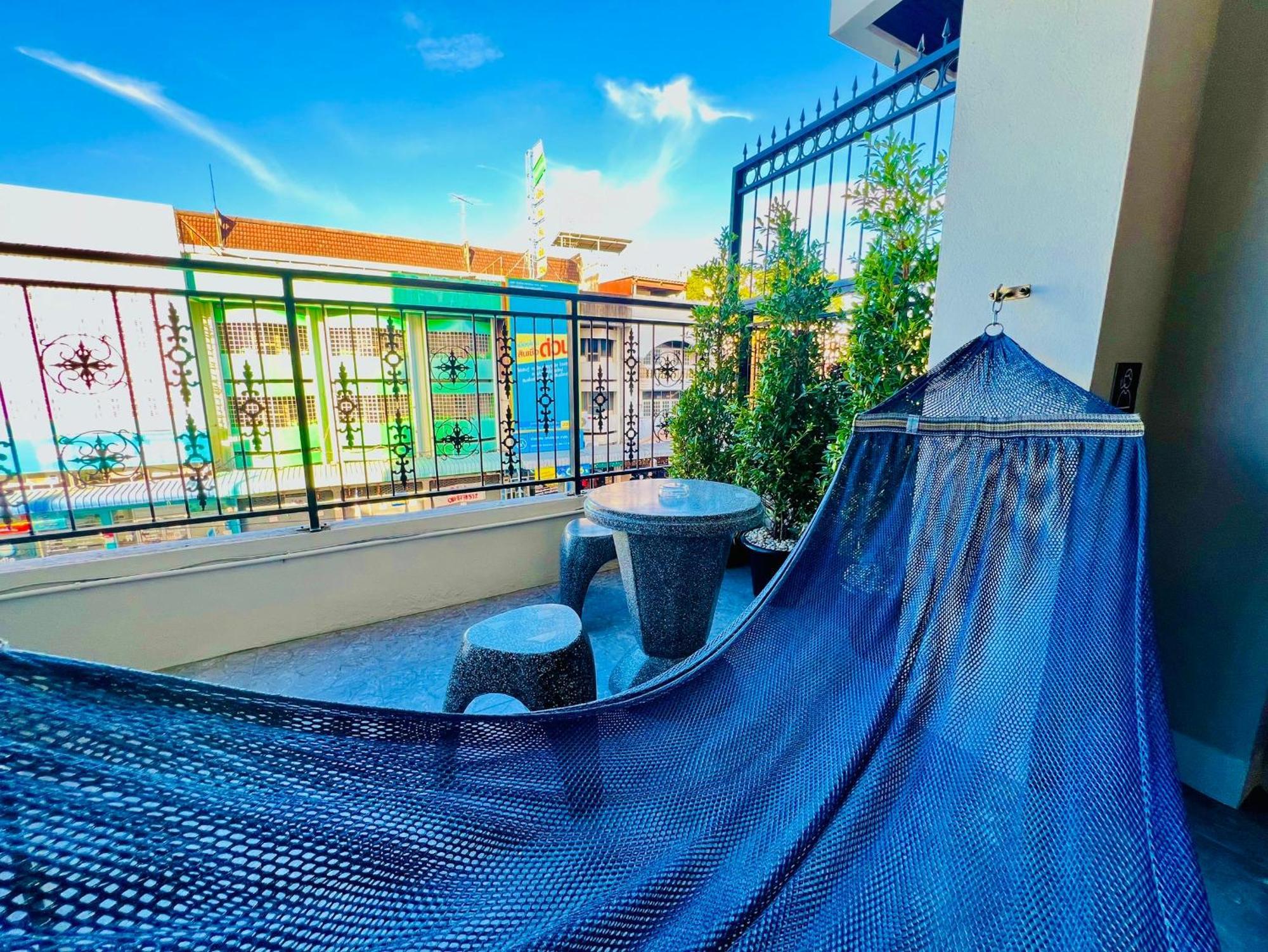 Yuu Hotel Убон Ратчатани Екстериор снимка